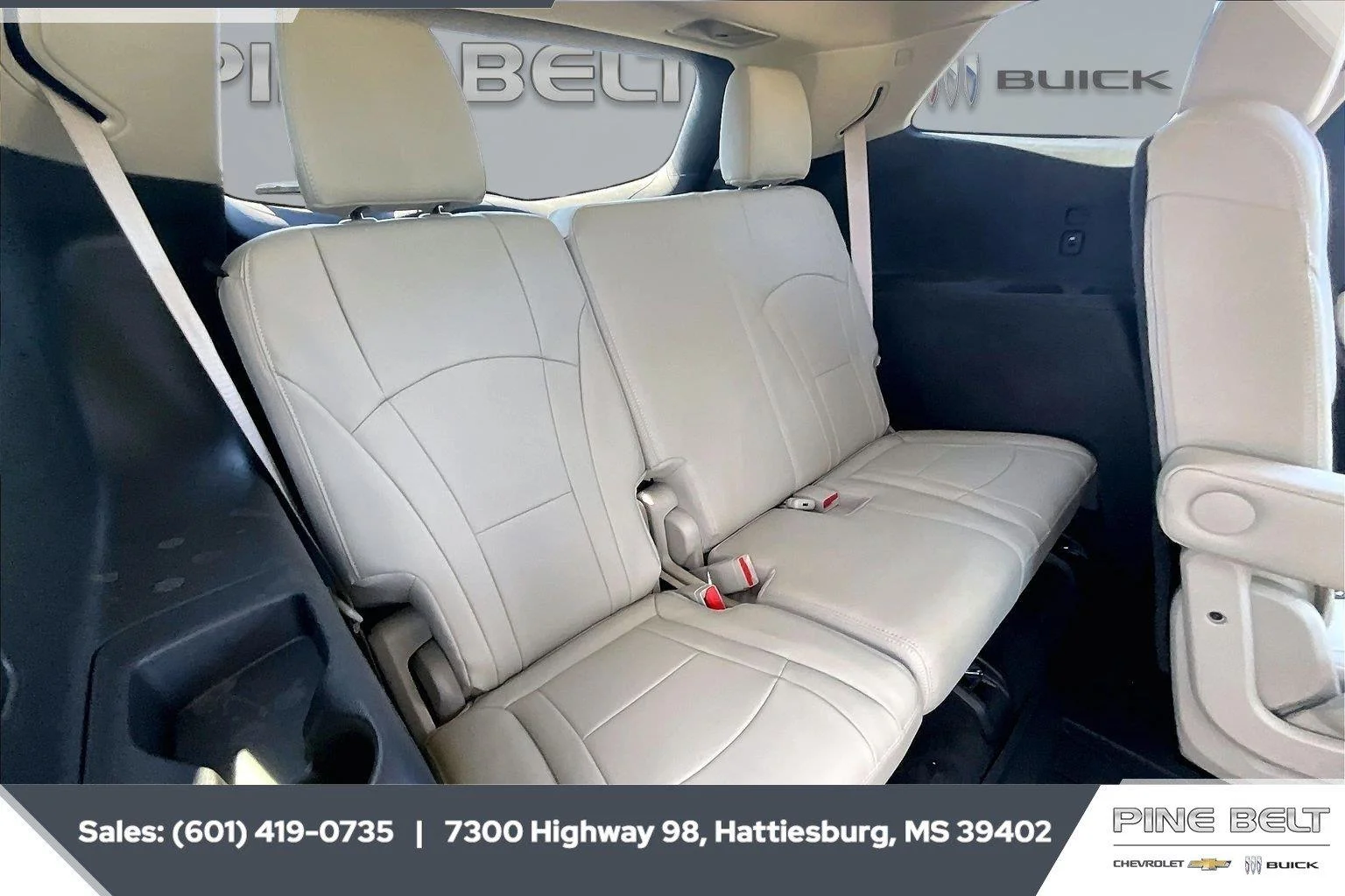 Used 2021 White Frost Tricoat Buick Premium image 21