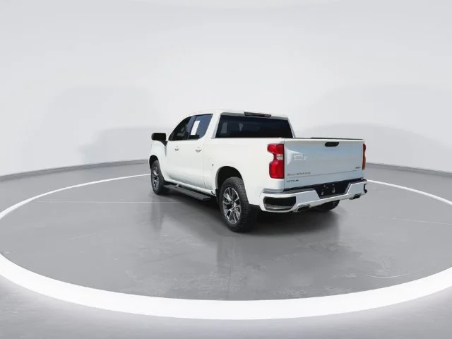 Used 2023 White Chevrolet RST image 8