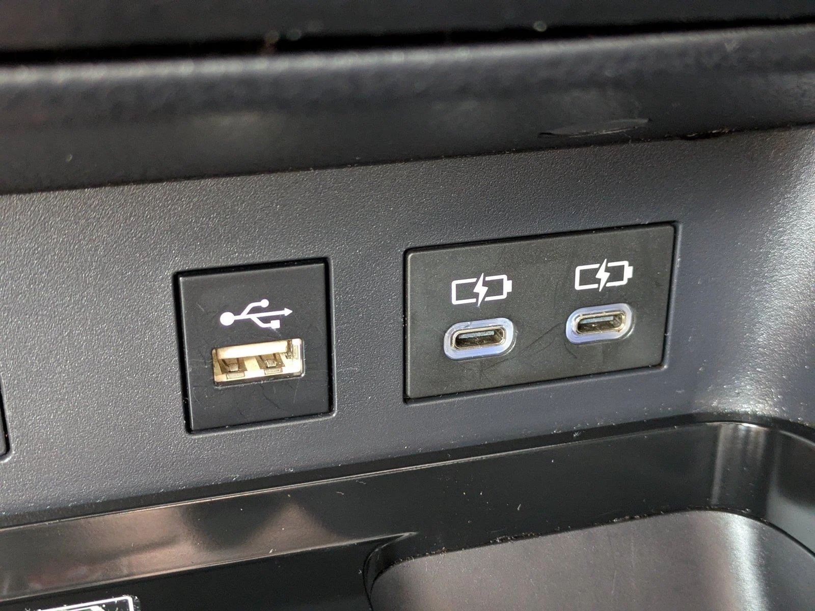 Certified Used 2025  Toyota LE image 20