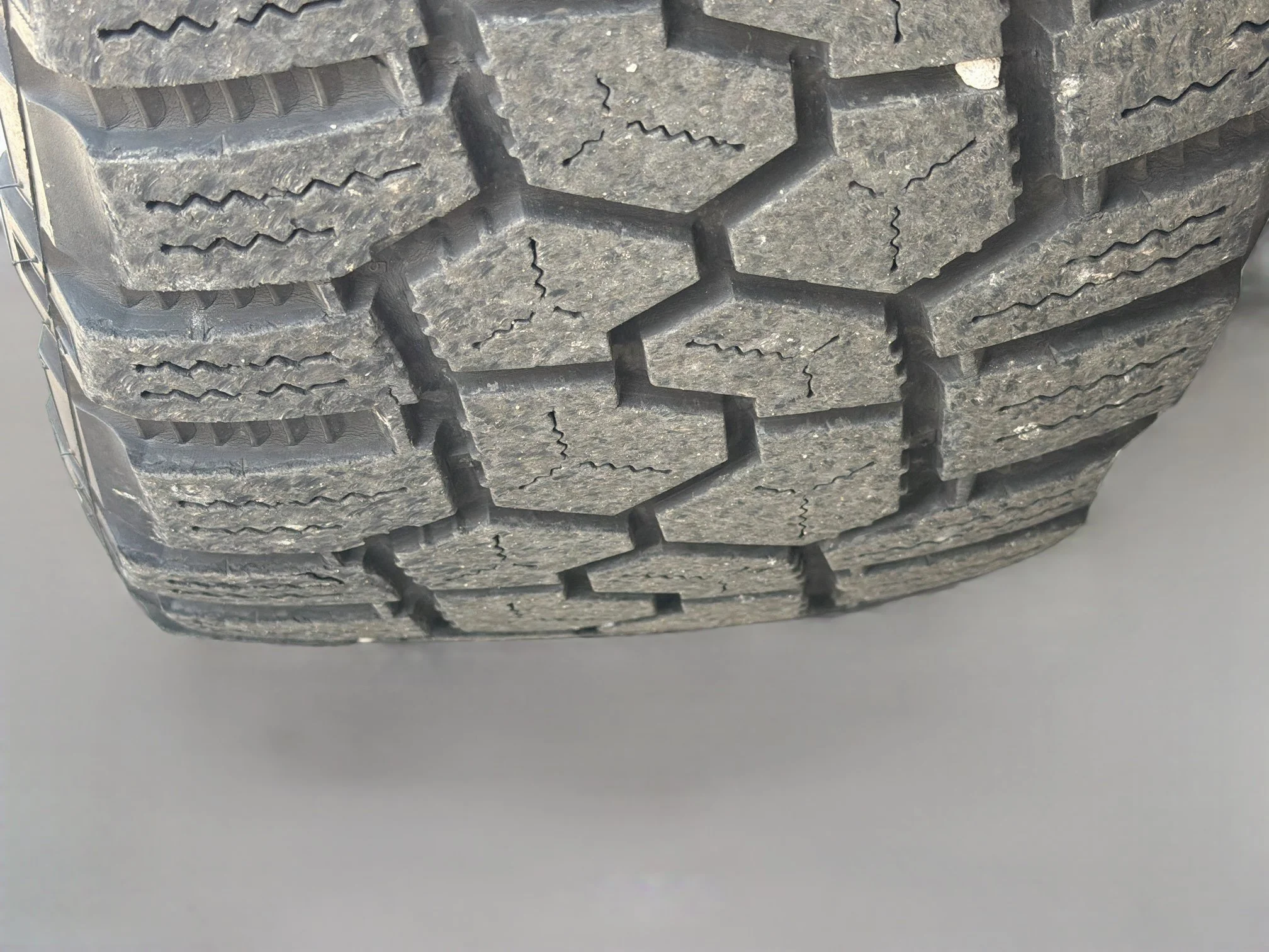 Used 2024 Santorini Black Metallic Land Rover V8 image 44
