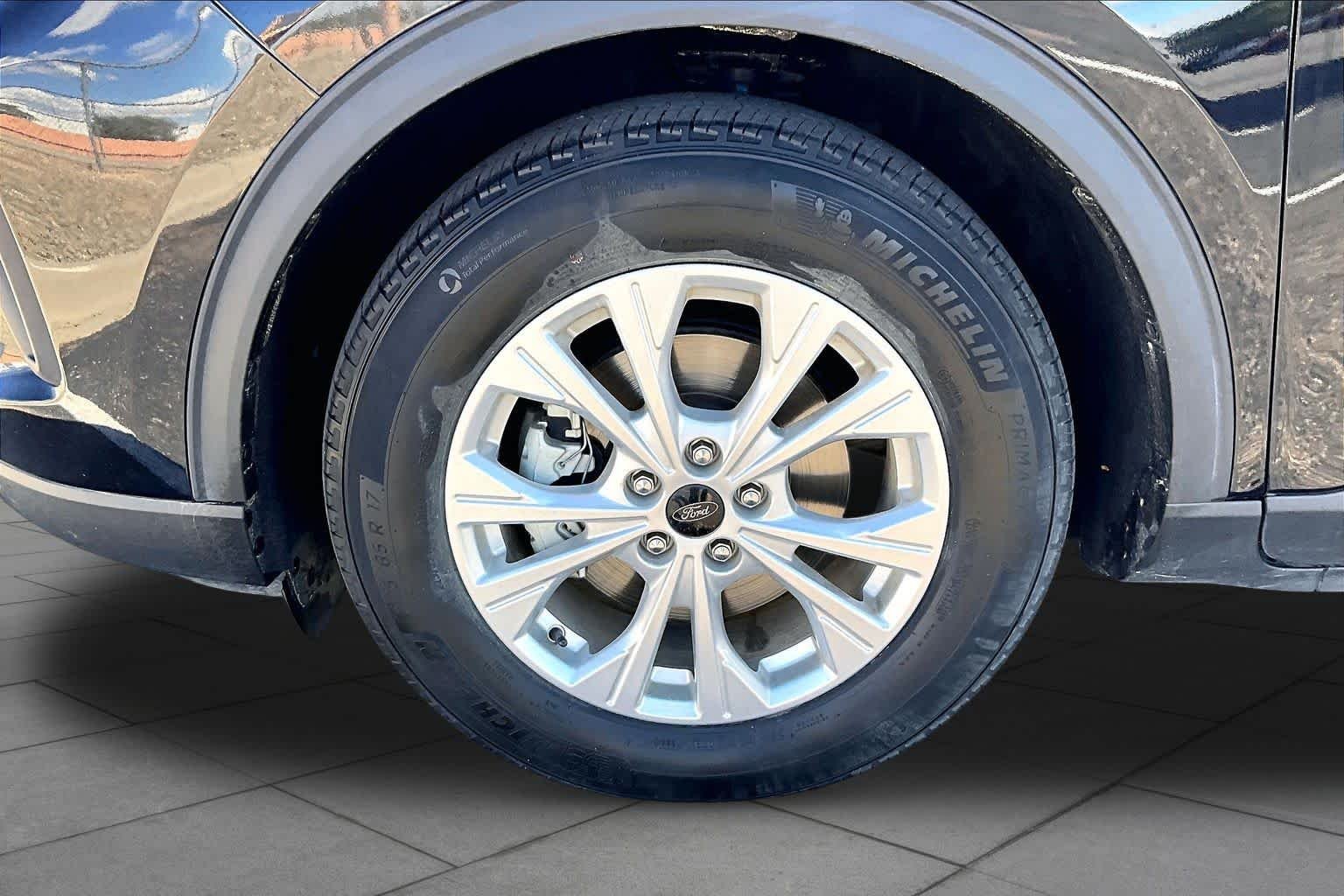 Used 2024 Agate Black Metallic Ford Active image 10