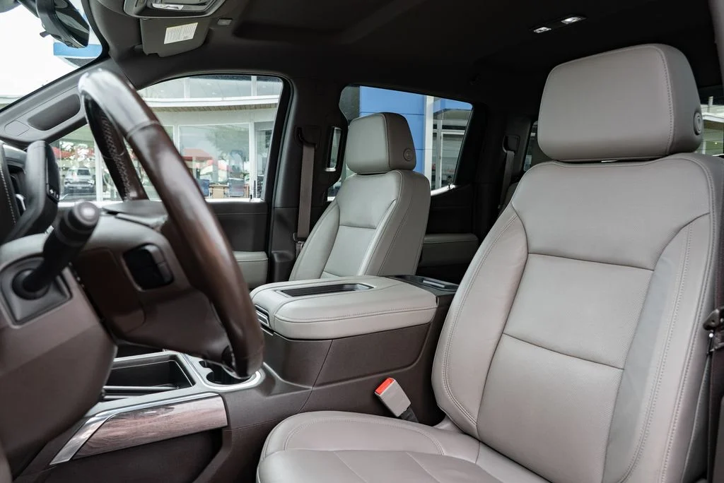 Used 2020 Cajun Red Tintcoat Chevrolet LTZ image 26