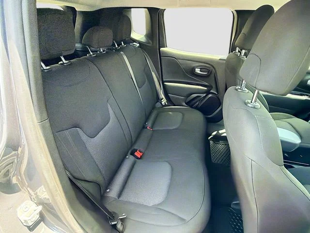 Used 2023 Gray Jeep Latitude image 27