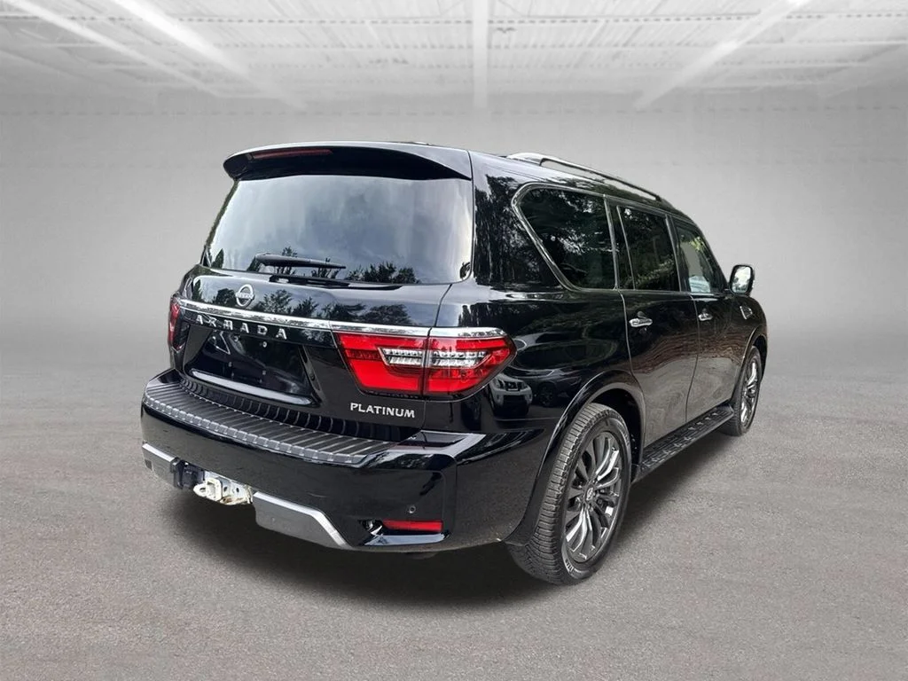 Used 2023 Black Nissan Platinum image 5
