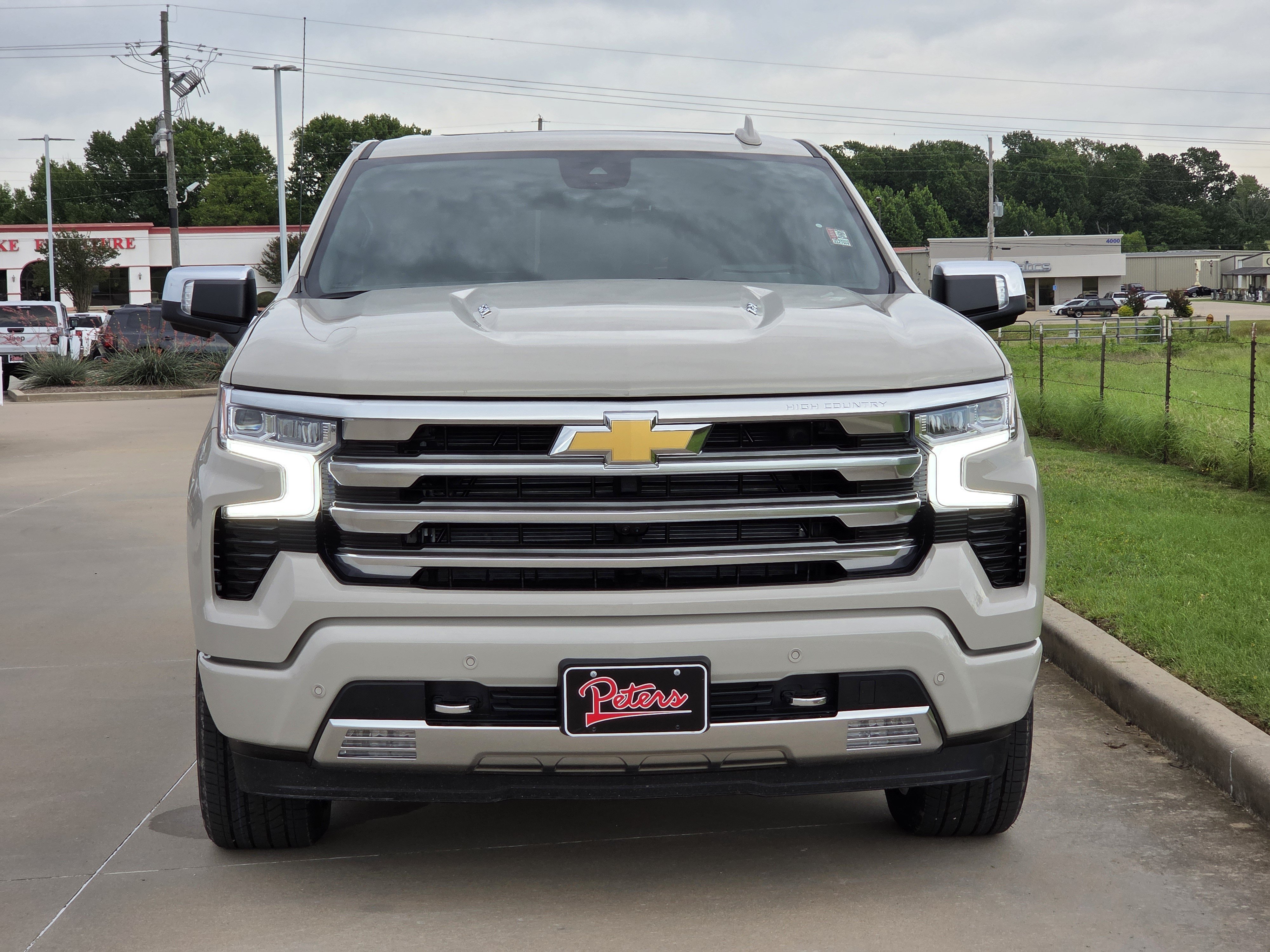 2026 Chevrolet Silverado 1500 High Country - Photo 2