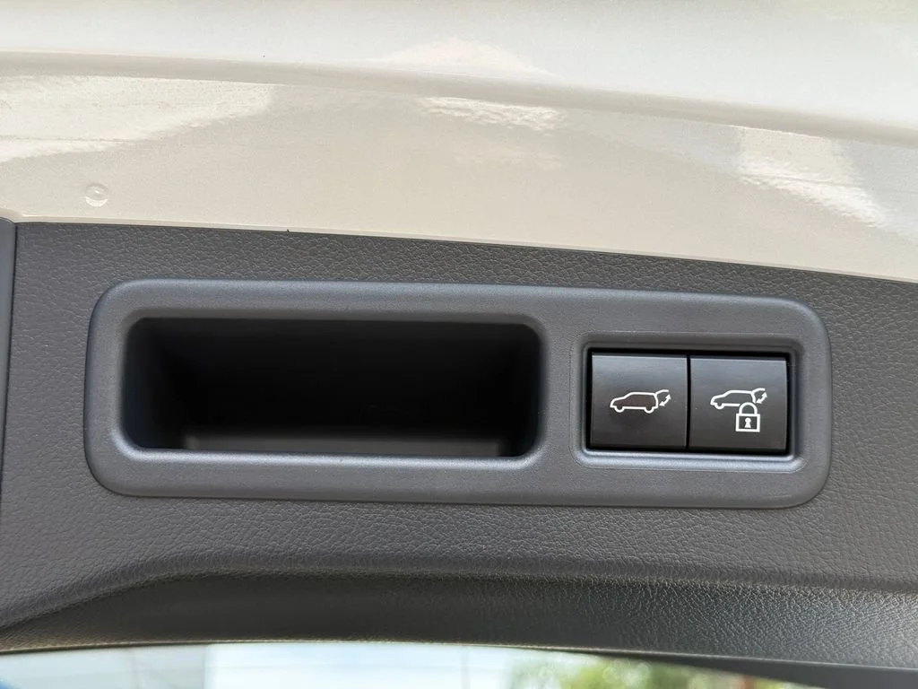 Used 2024 White Lexus RX 350 image 13