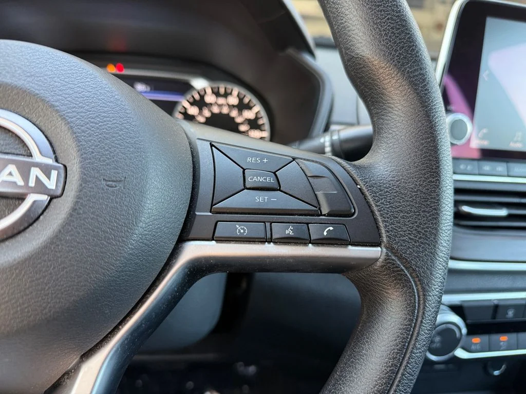 Used 2024 Gray Nissan 2.5 SV image 25