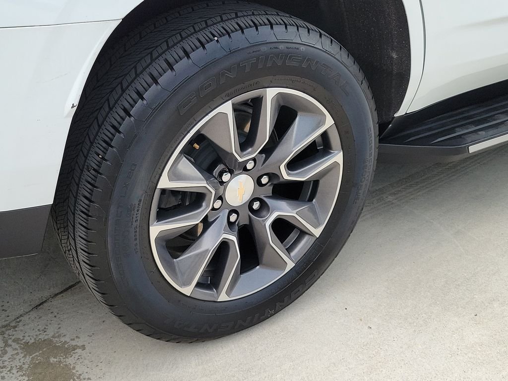 Used 2024 White Chevrolet LS image 7