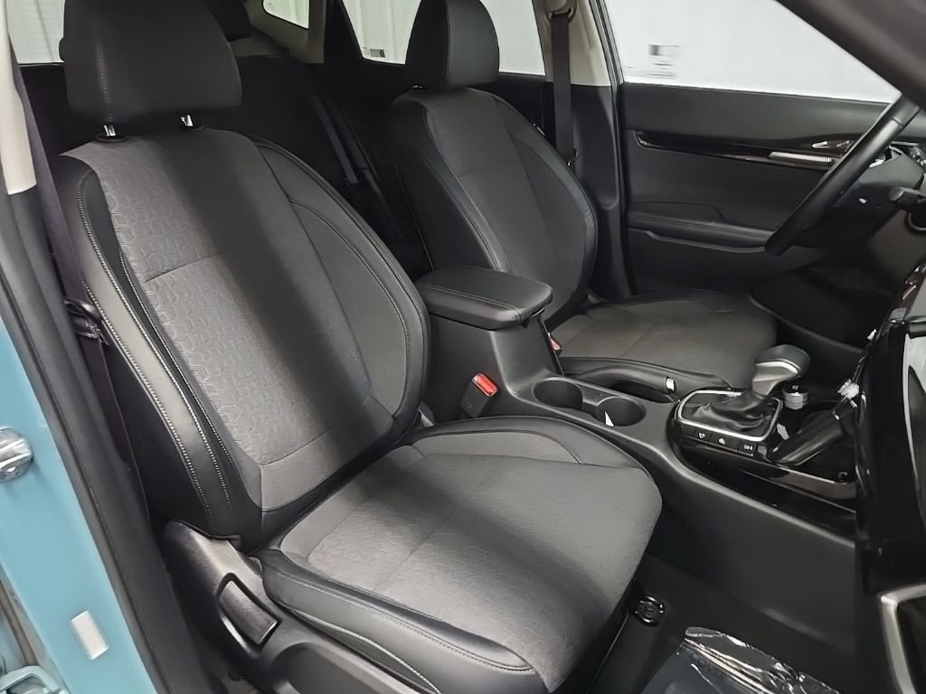 Used 2024 Blue / Black Kia S image 14