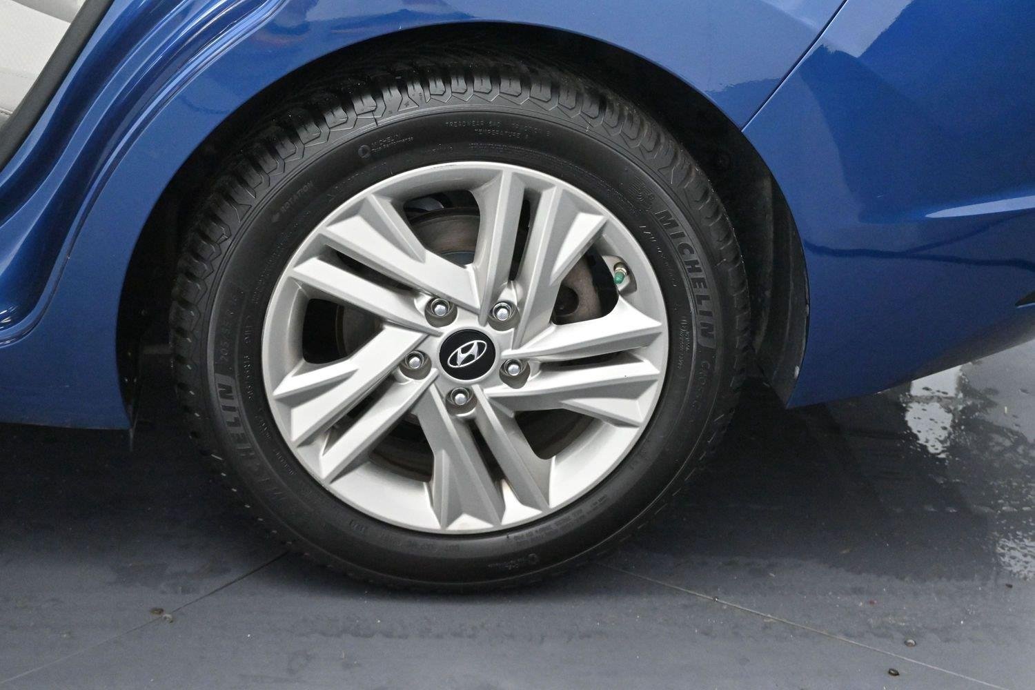 Used 2020 Lakeside Blue Hyundai Value Edition image 34