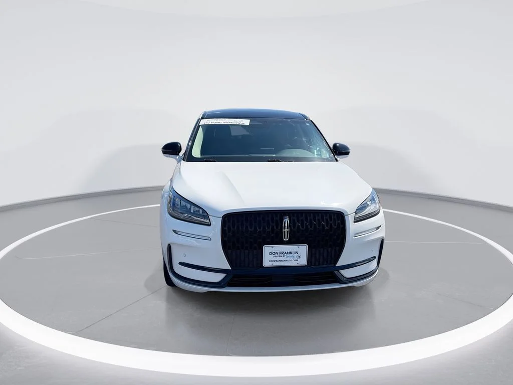 Used 2023 White Lincoln Standard image 3
