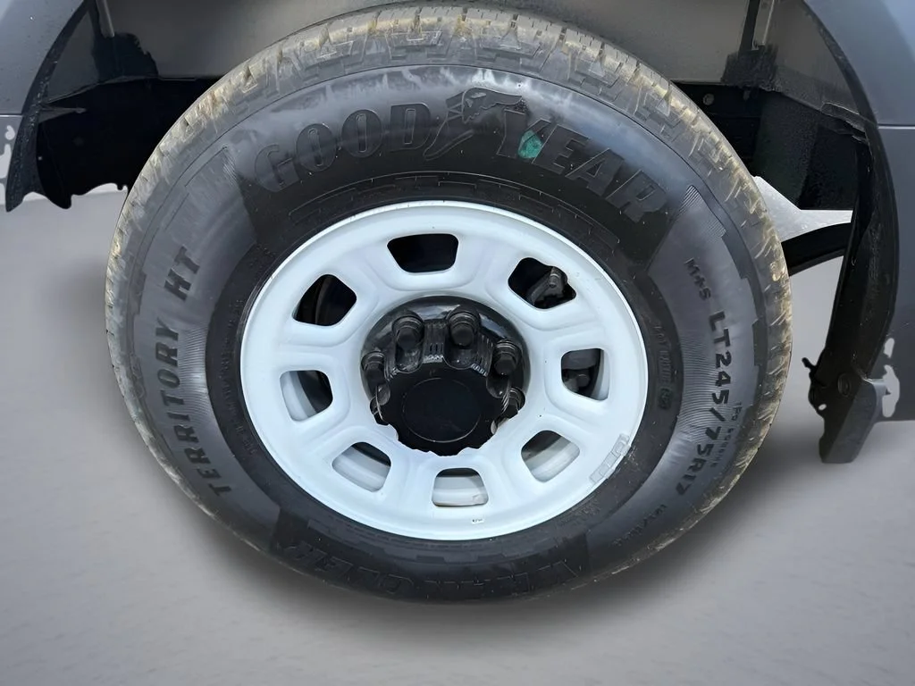Used 2024 Oyster White BrightDrop EJY image 24
