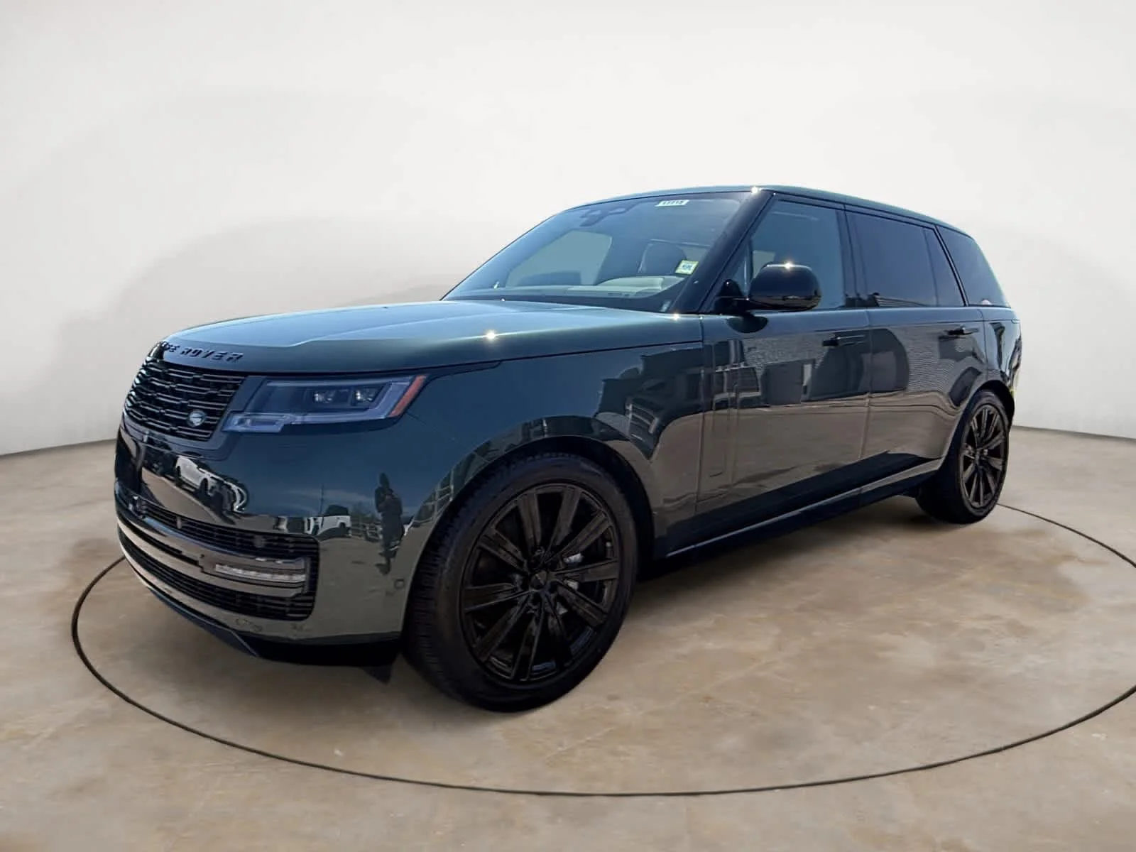 2026 Land Rover Range Rover 3.0 SE LWB 7's photo