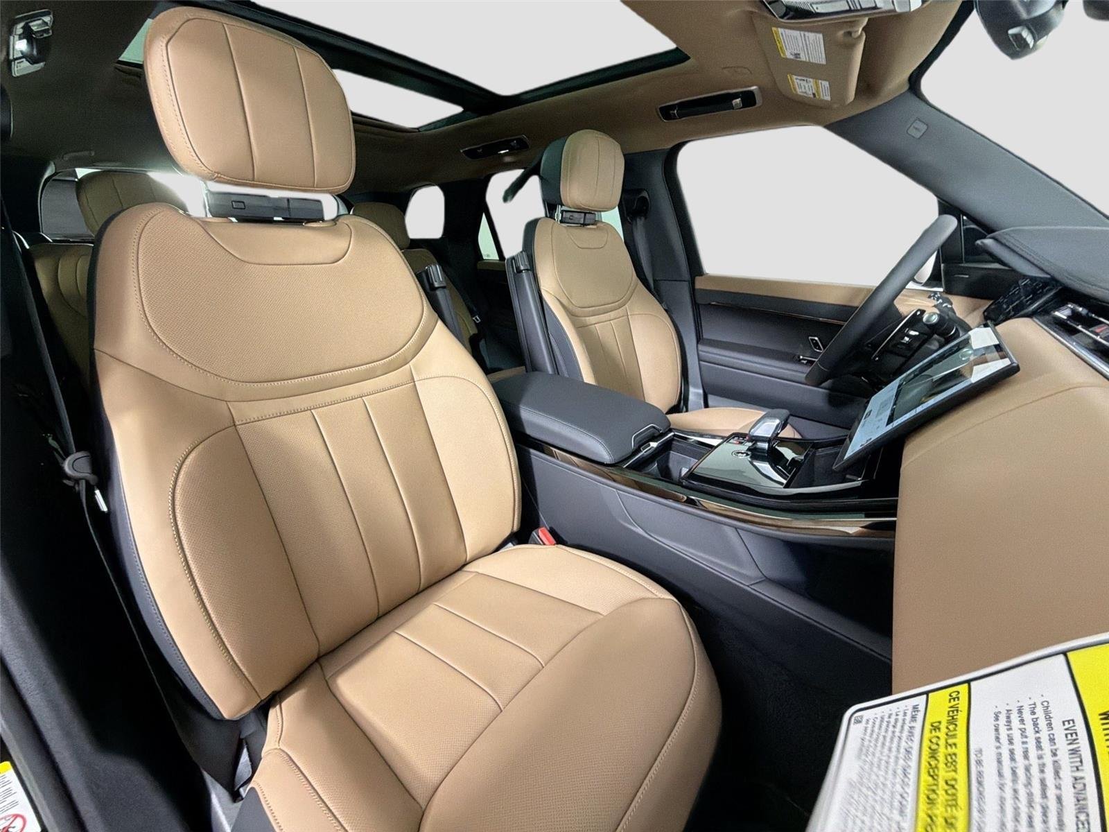 New 2026 Santorini Black LAND ROVER Dynamic SE image 27