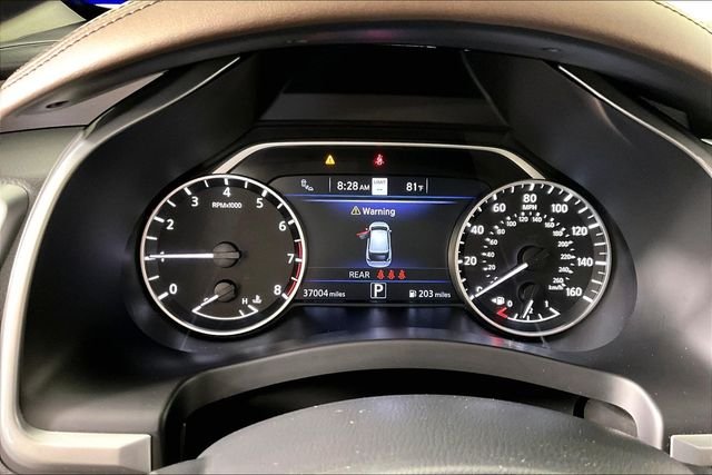 Used 2023 White Nissan Platinum image 11