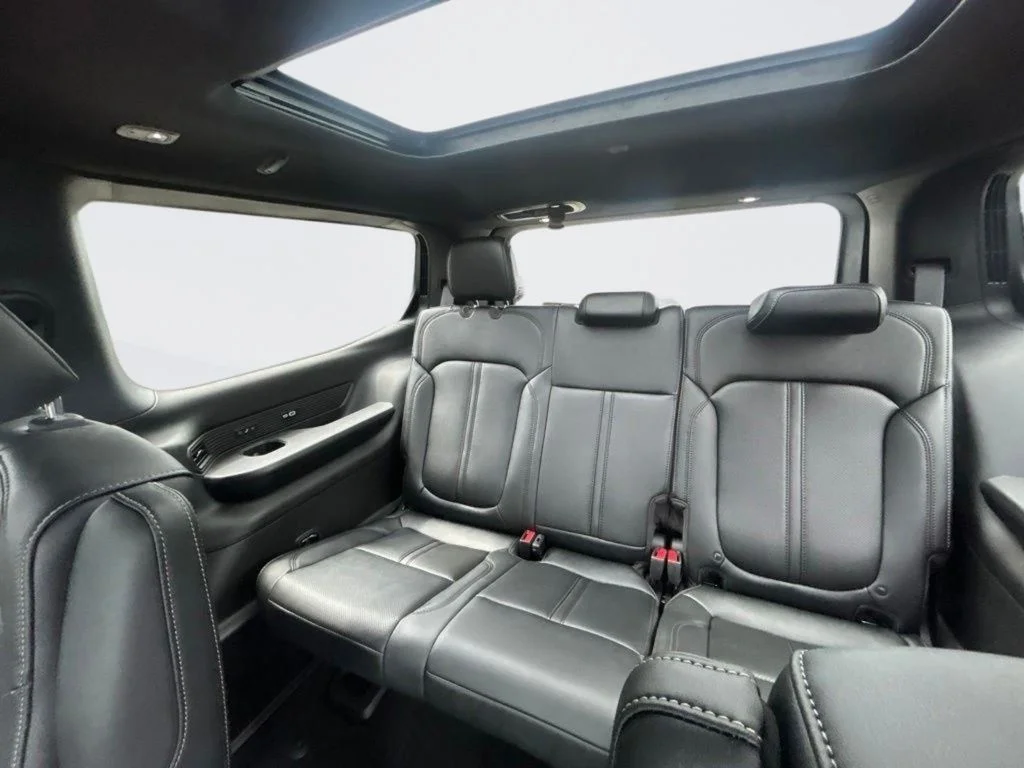 New 2026 High Gloss Black Exterior Paint Jeep Limited Reserve image 13