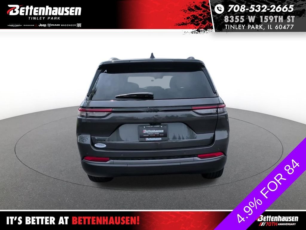New 2026 Baltic Gray Metallic Clear-Coat Exterior Paint Jeep Limited image 7