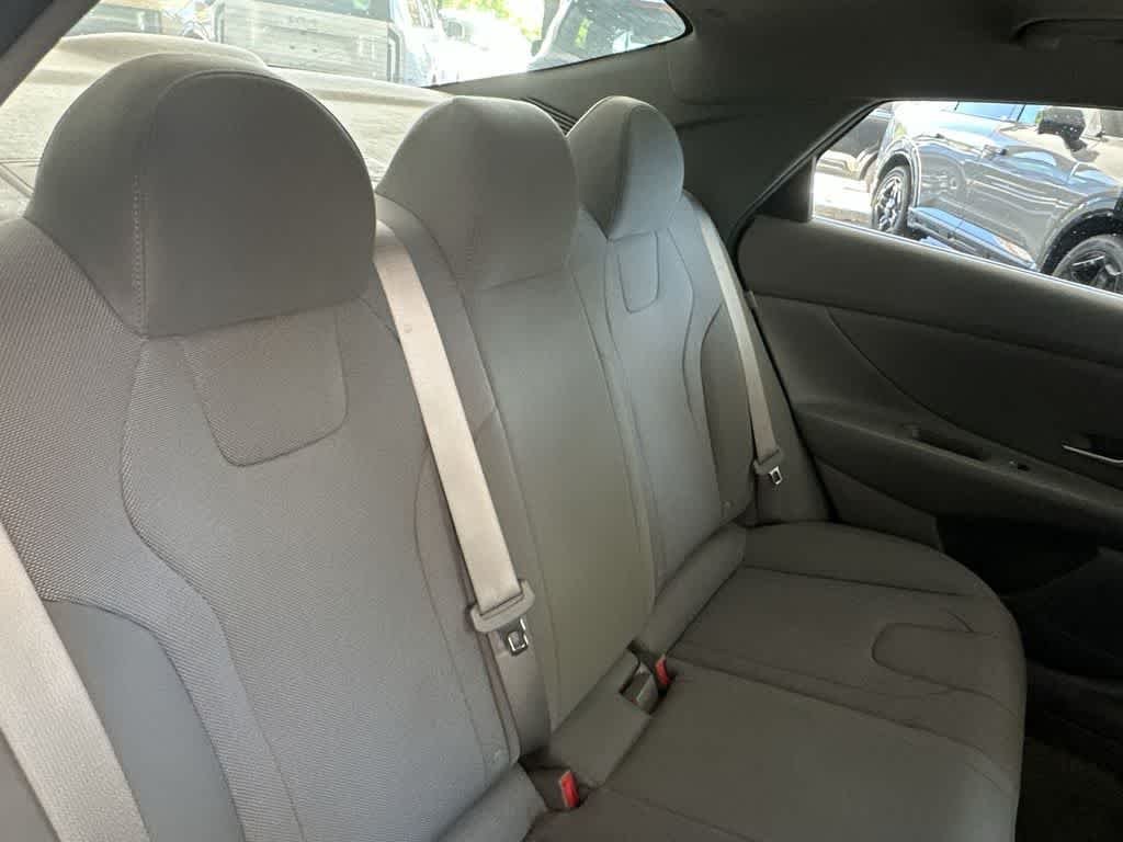 Used 2024 Fluid Metal Hyundai SE image 26
