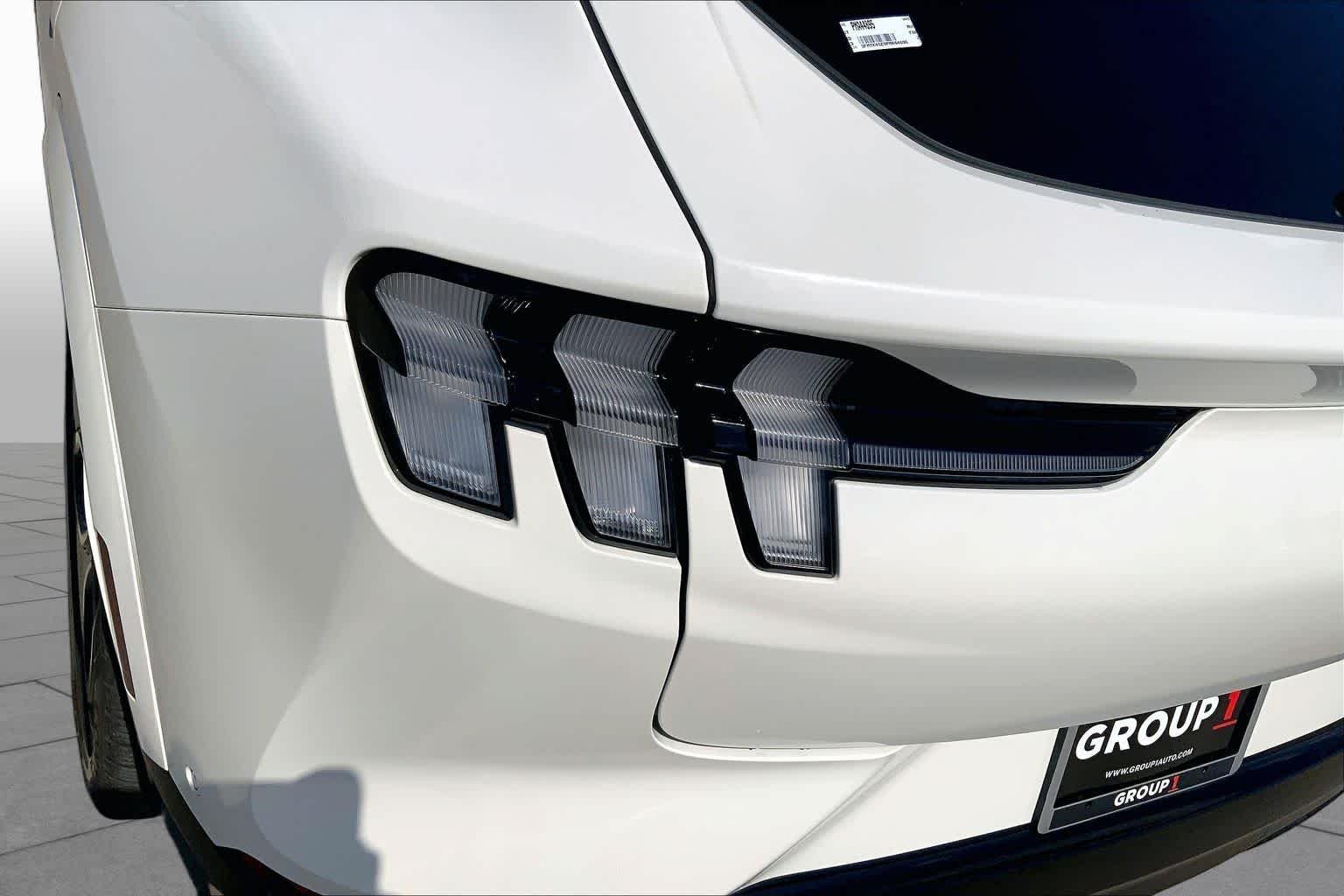 Used 2023 Star White Metallic Tri-Coat Ford GT image 27