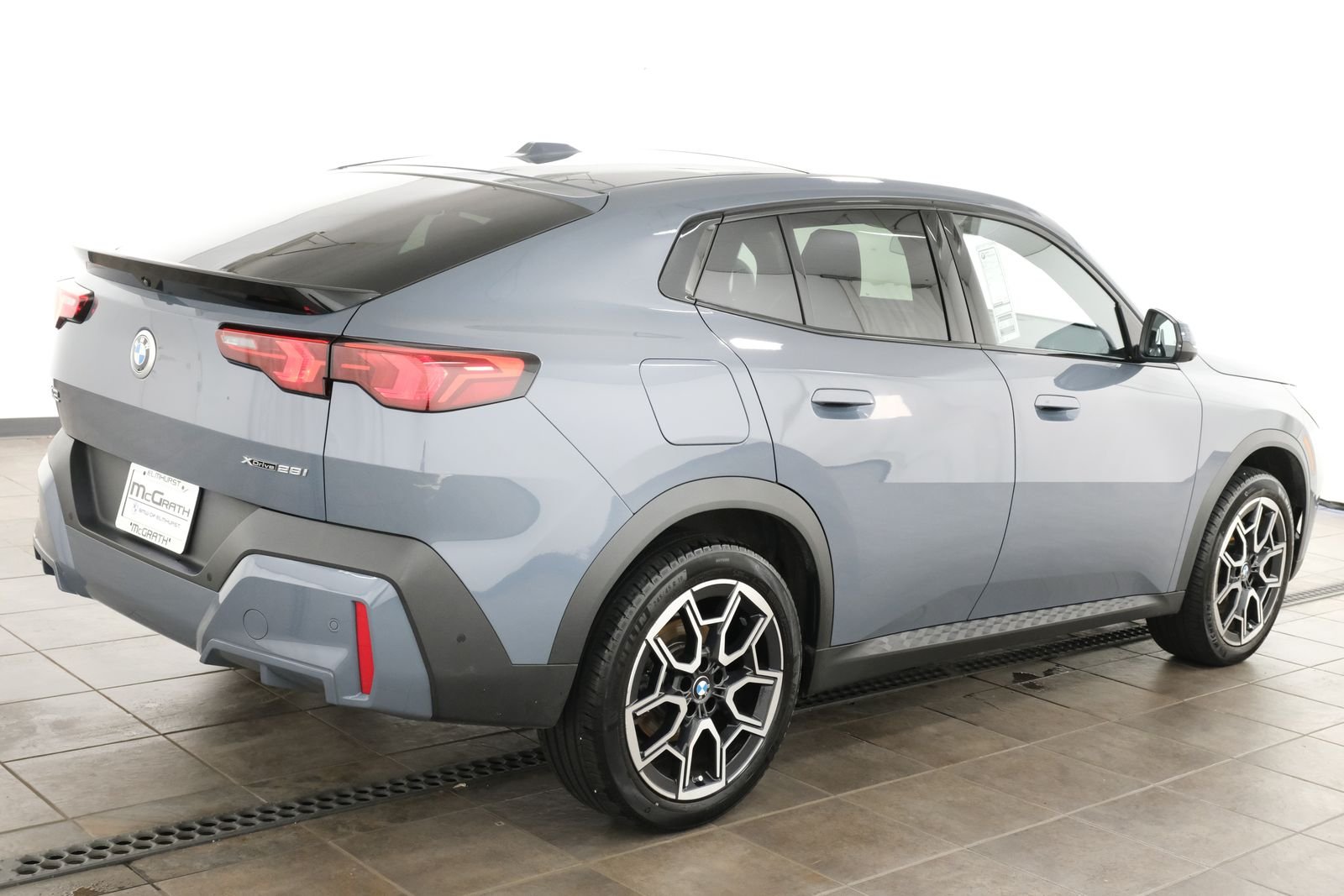 Certified Used 2025 Storm Bay Metallic BMW xDrive28i image 5