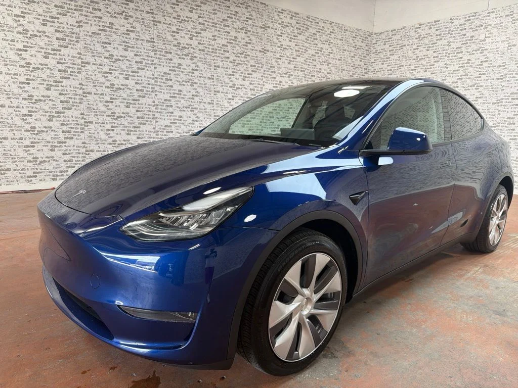 Used 2023 Deep Blue Metallic Tesla Long Range image 3
