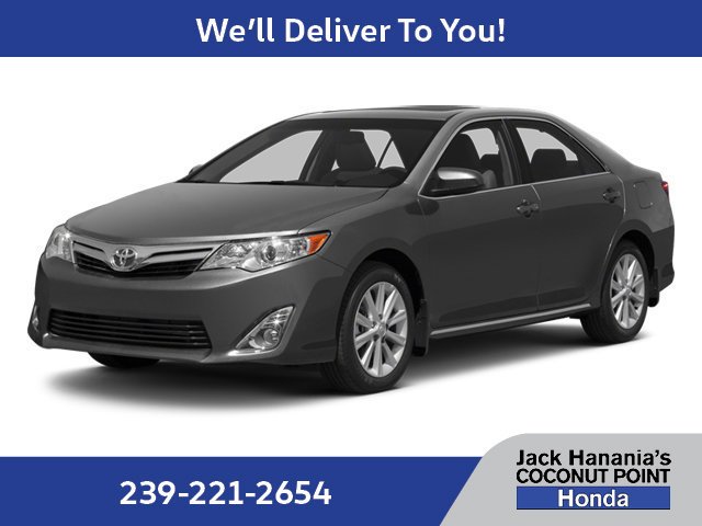 Used 2013 Silver Toyota XLE image 1
