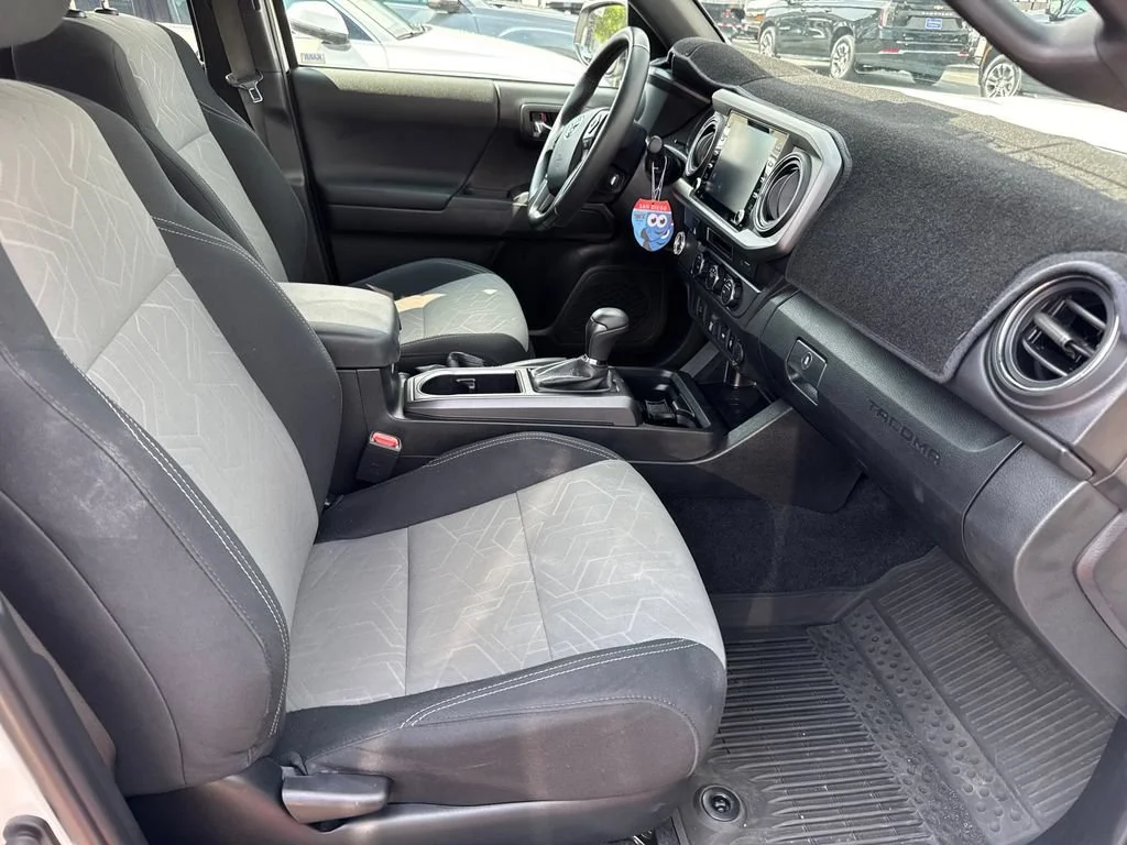Used 2023 White Toyota SR5 image 13