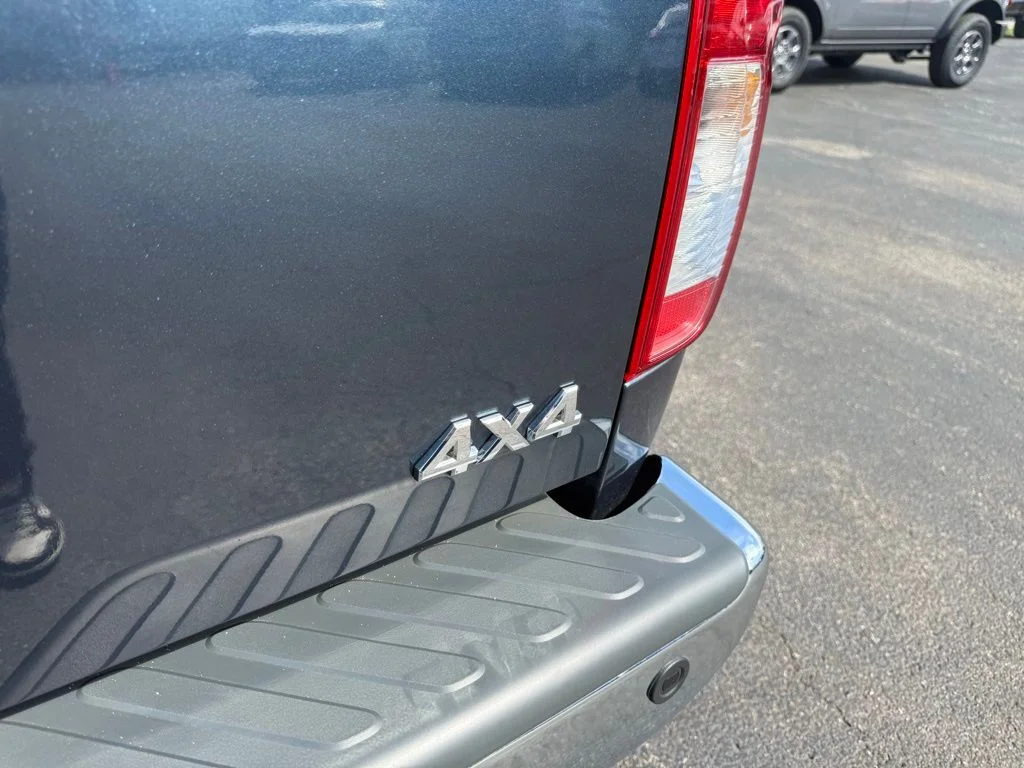 Used 2013 Blue Nissan SV image 45