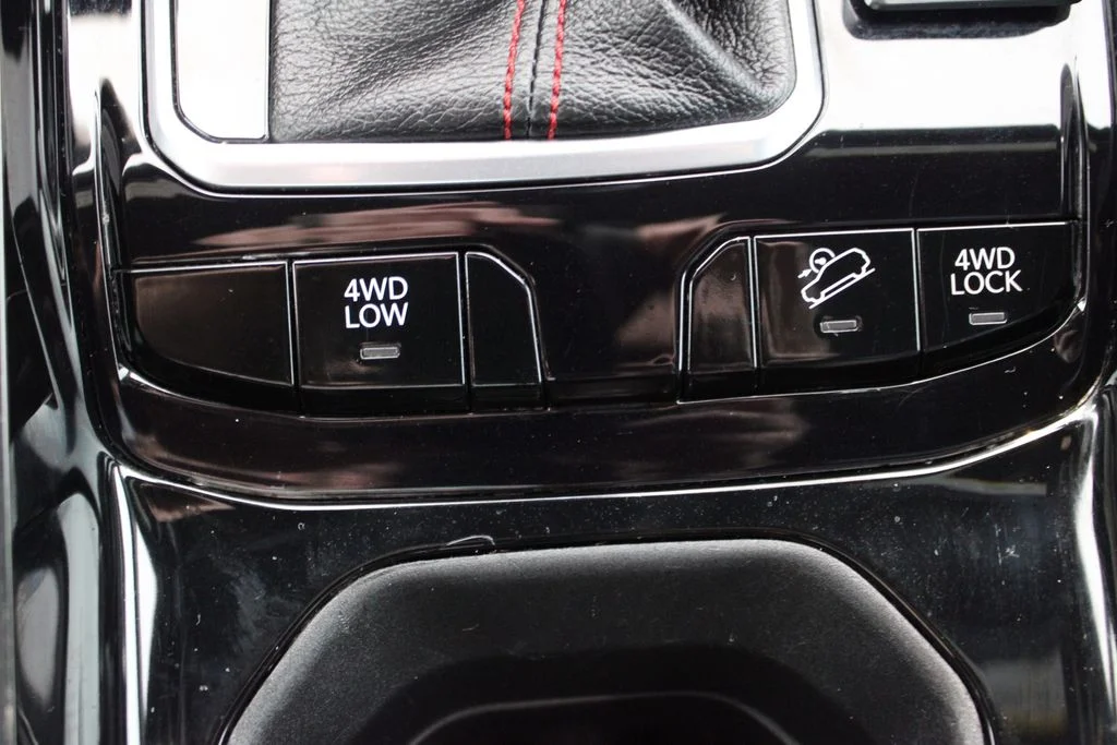 Used 2024 Silver Jeep Trailhawk image 19