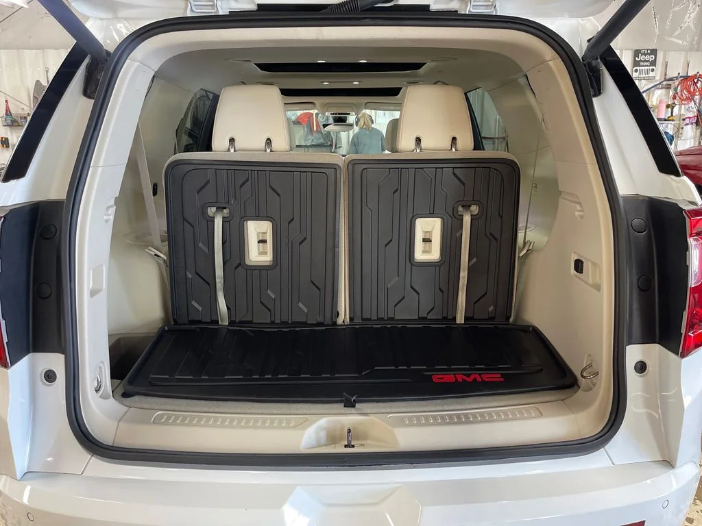 Used 2023 White GMC Denali image 14