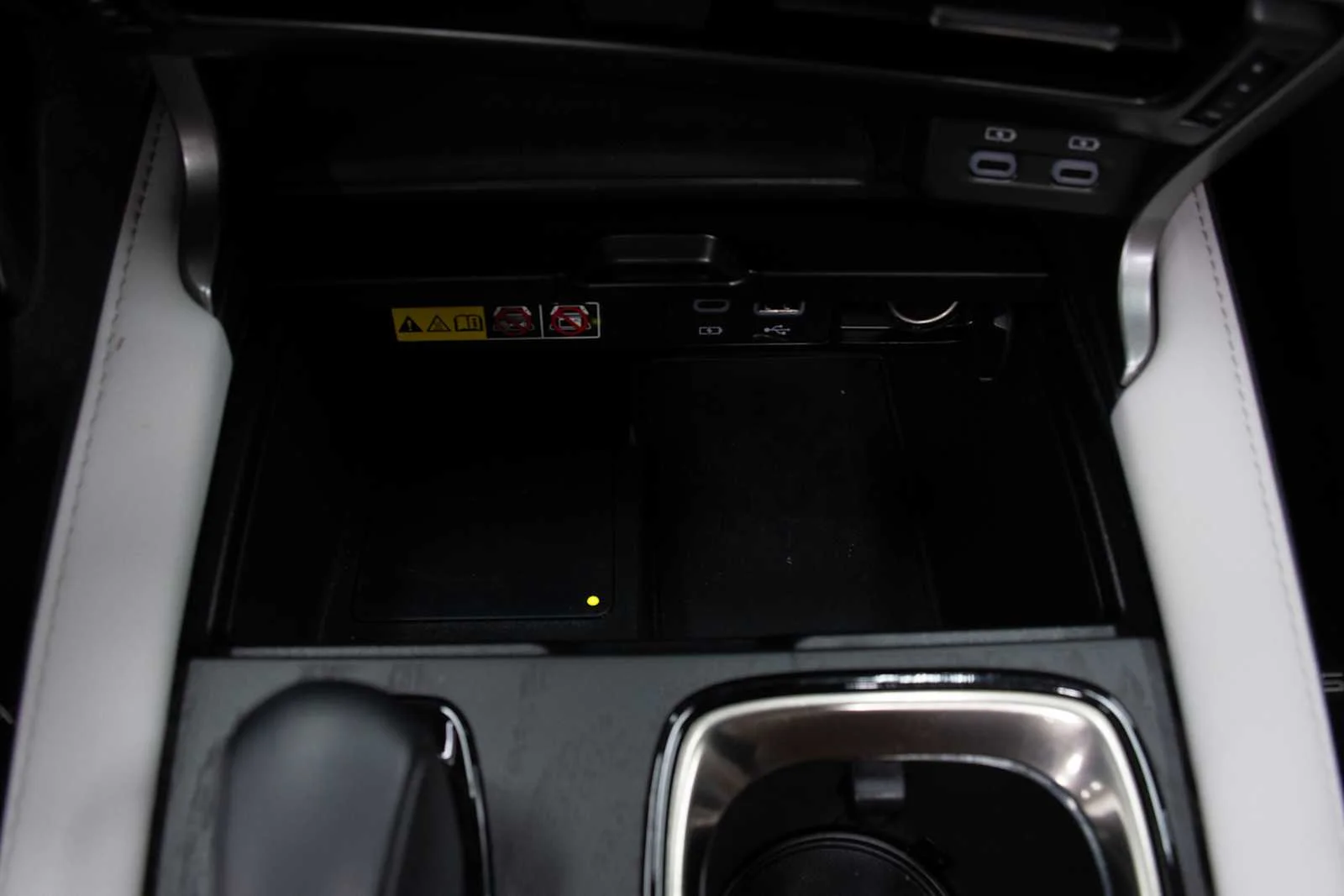 Certified Used 2025 MATADOR RED MICA Lexus Premium image 20