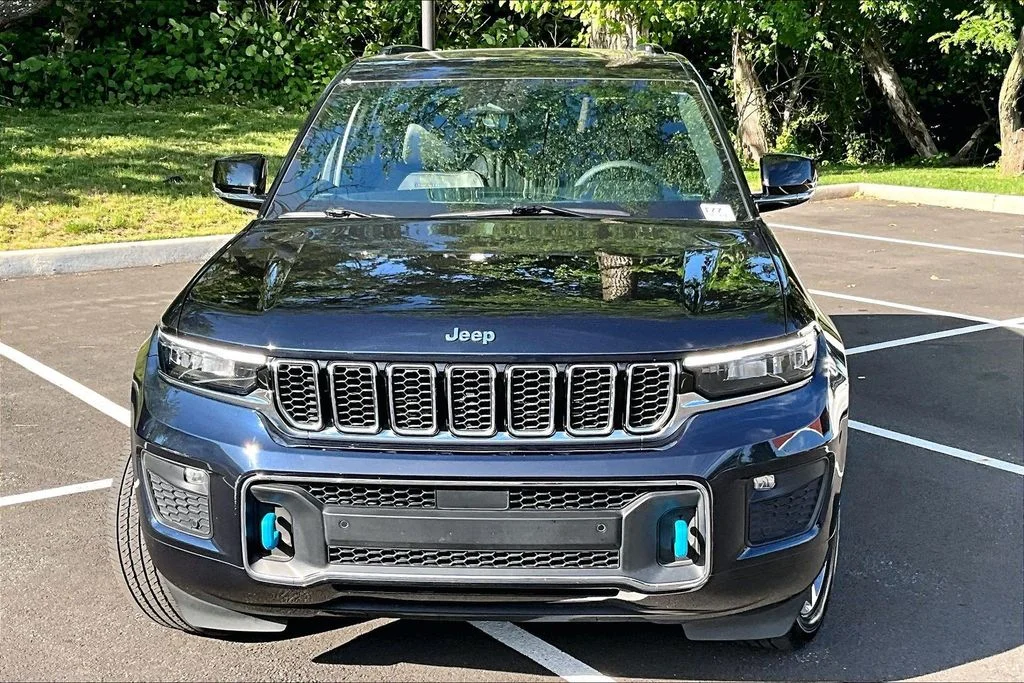 Used 2024 Black Jeep Overland 4xe image 3