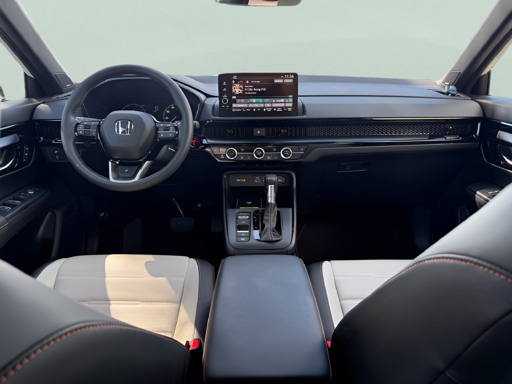 Used 2025 White Honda Sport Touring image 15