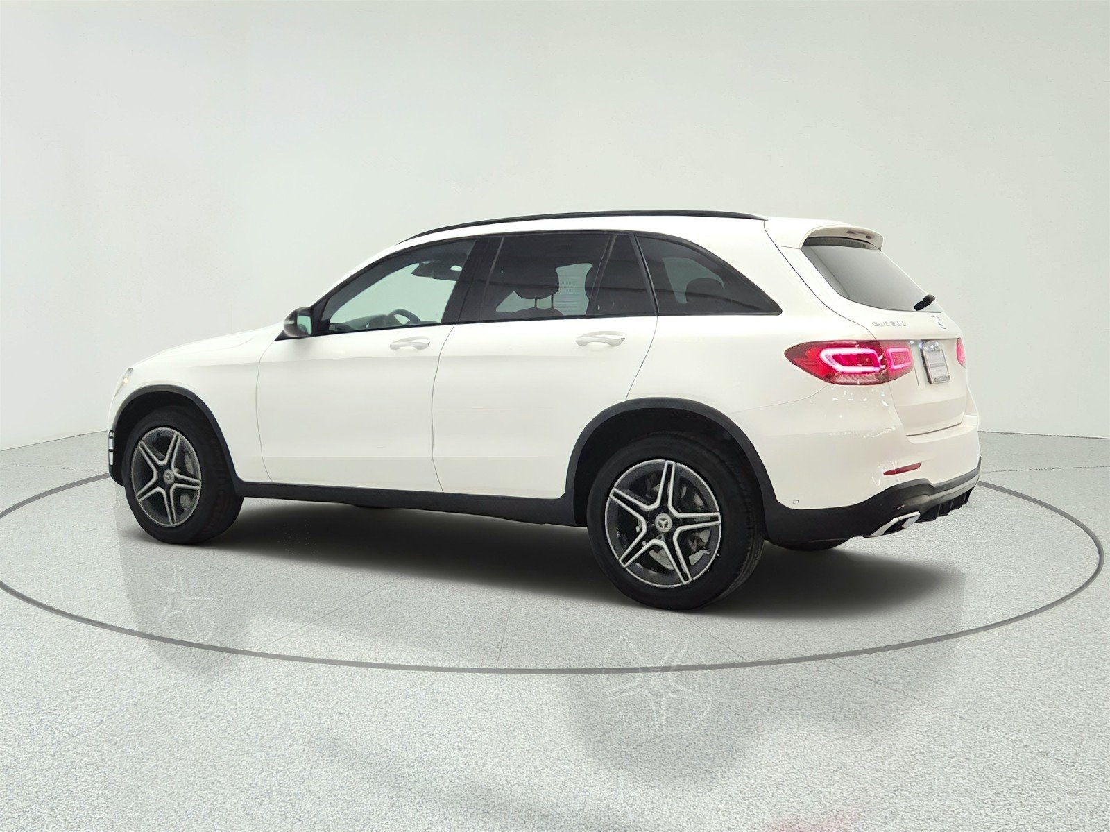 Used 2022 Polar White Mercedes-Benz GLC 300 SUV image 7