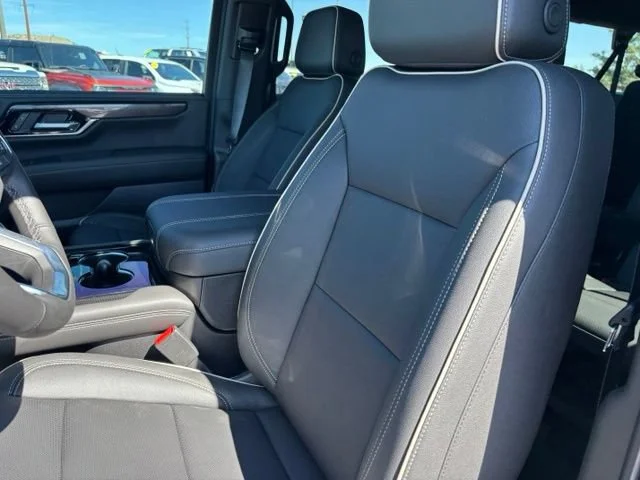New 2026 Onyx Black GMC Elevation image 13
