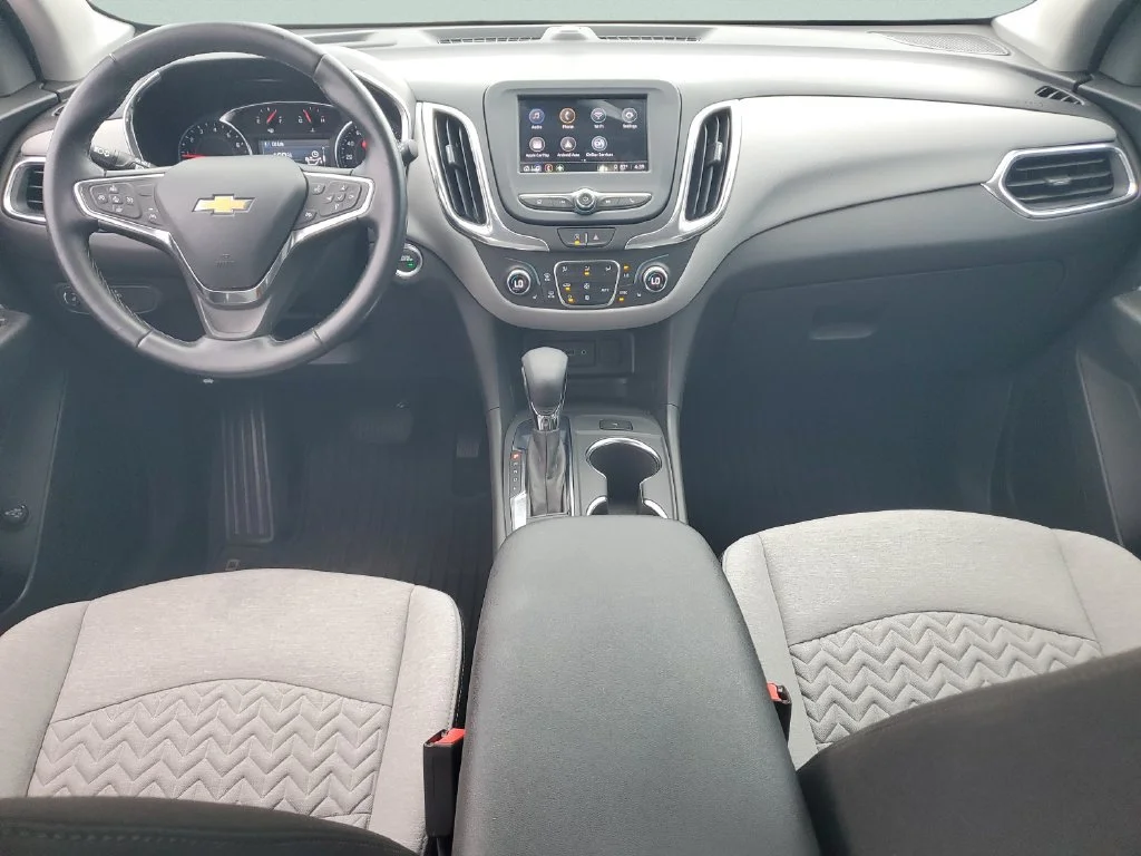 Used 2024 Summit White Chevrolet LT image 10
