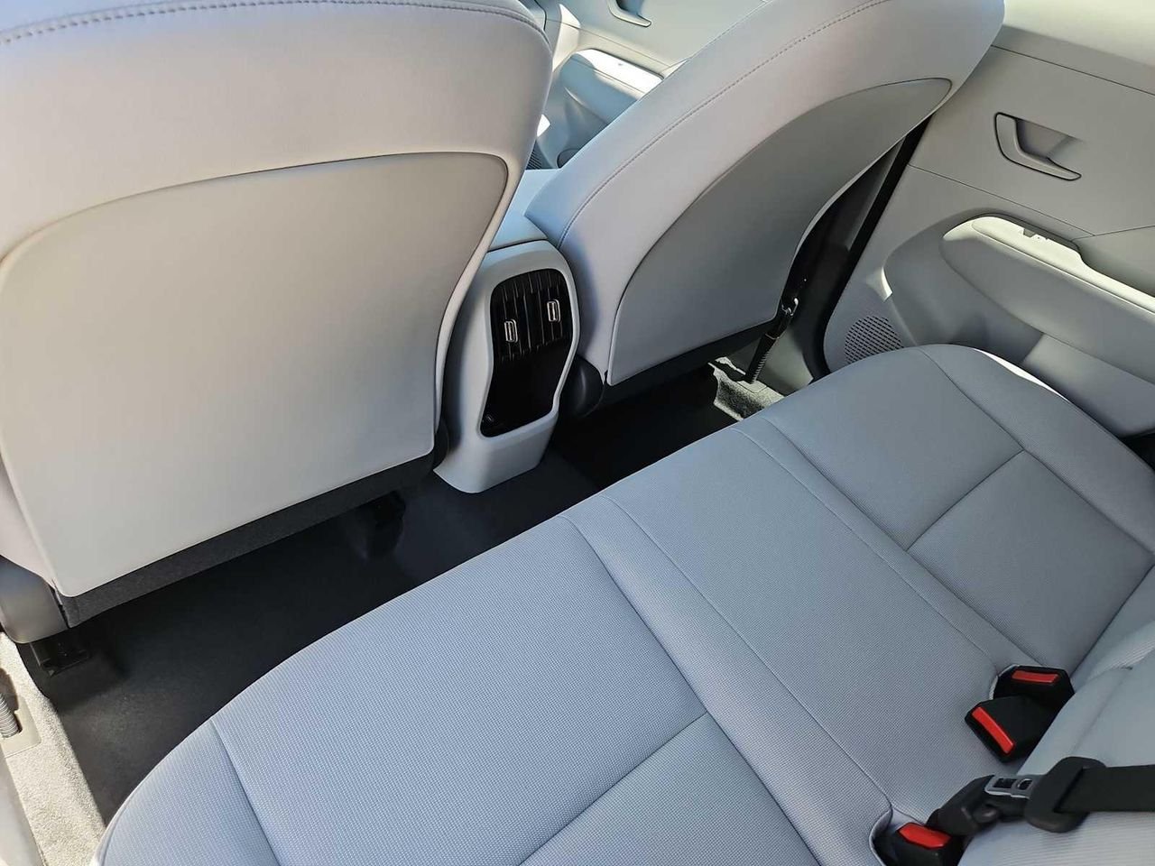 New 2026 Atlas White Hyundai SEL Sport AWD image 17