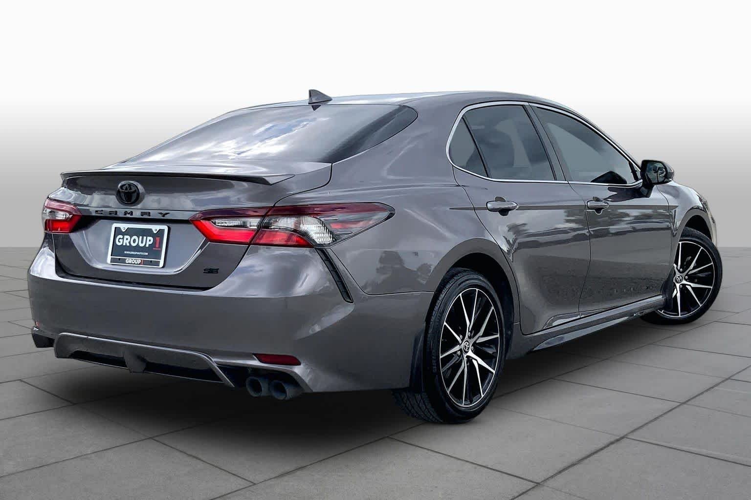 Used 2022 Predawn Gray Mica Toyota SE image 13