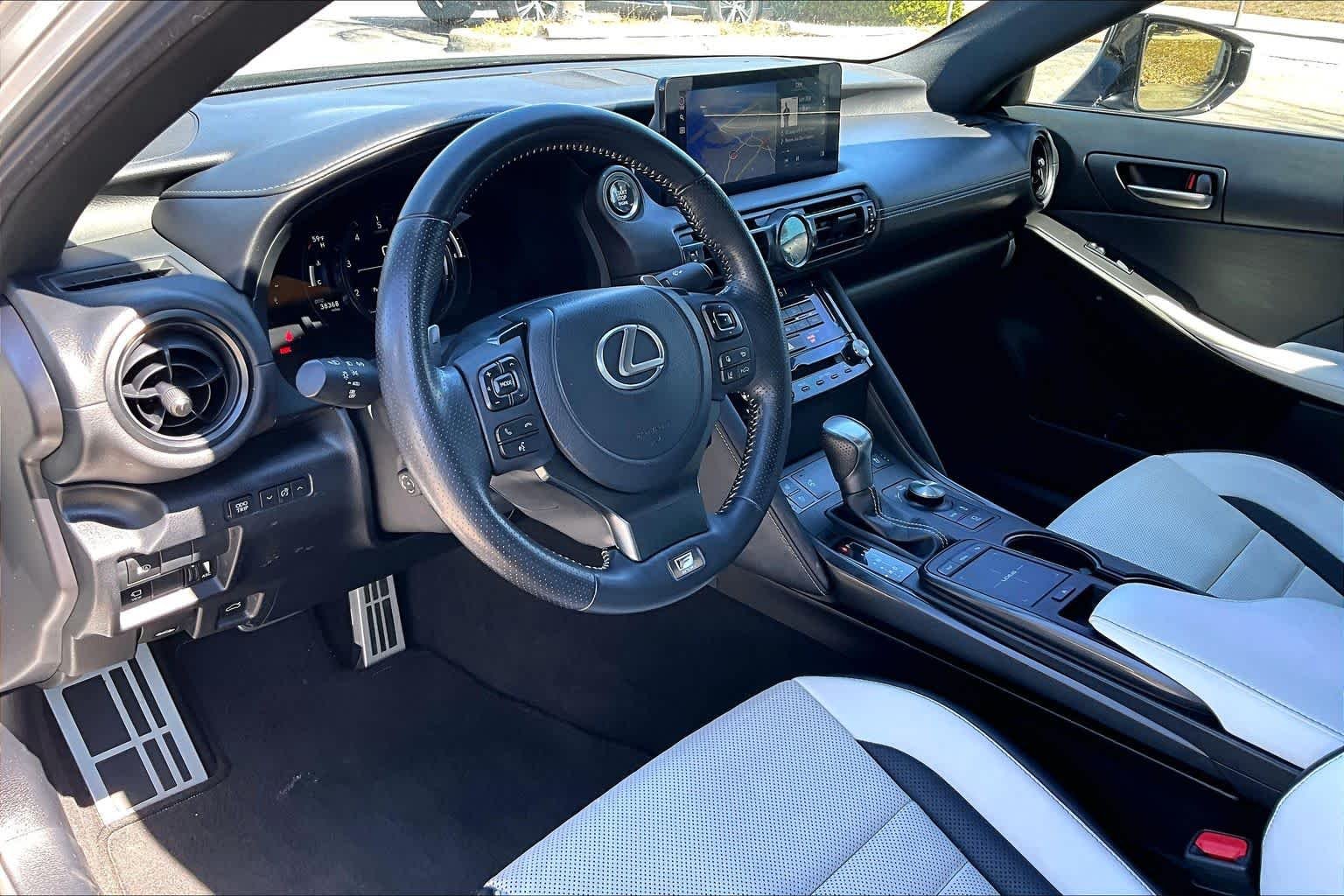 2023 Lexus IS 350 F SPORT - Photo 18