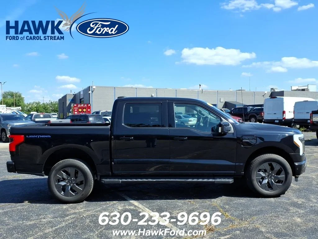 Certified Used 2022 Black Metallic Ford Lariat image 8
