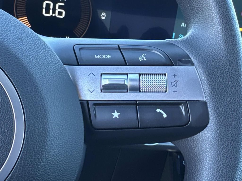 2025 Hyundai Santa Cruz SE - Photo 10