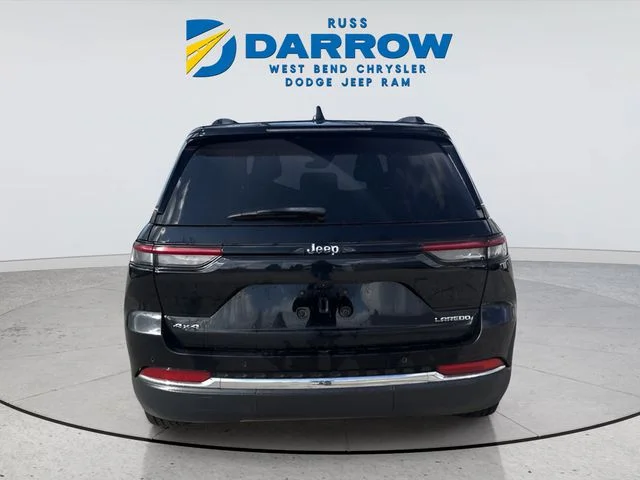 Used 2023 Black Jeep Laredo image 4