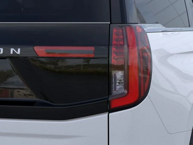 New 2025 Star White Metallic Tri-Coat Ford Platinum® image 21