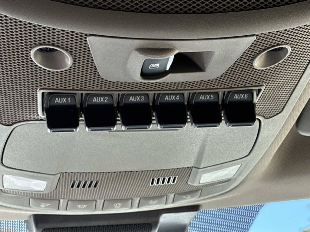 Used 2022 White Ford XL image 38