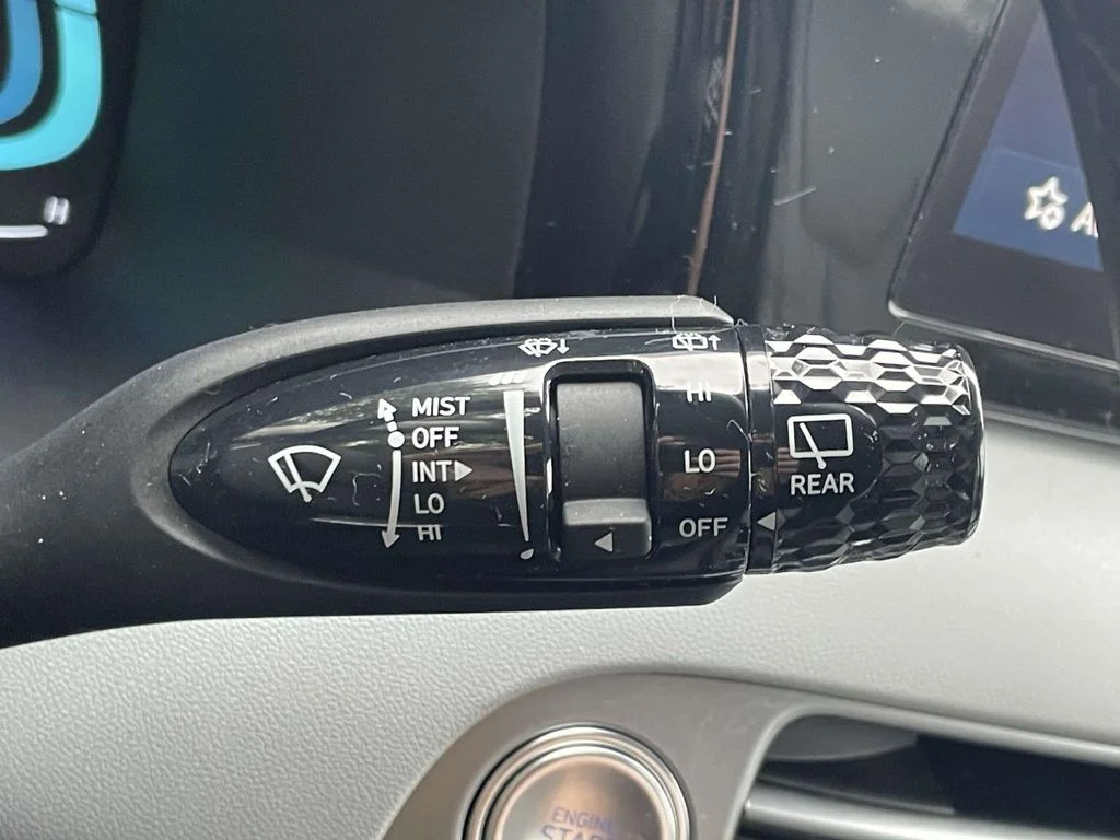 Used 2025 Black Hyundai SEL image 24