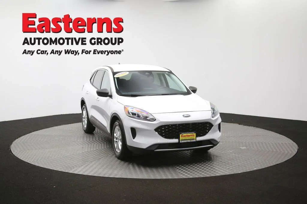 Used 2022 White Ford SE image 50