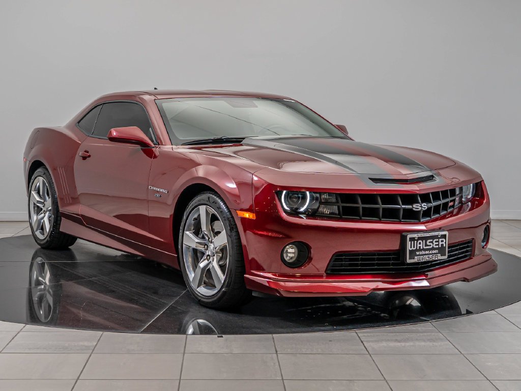 Used 2010 Red Jewel Tintcoat Chevrolet SS image 12