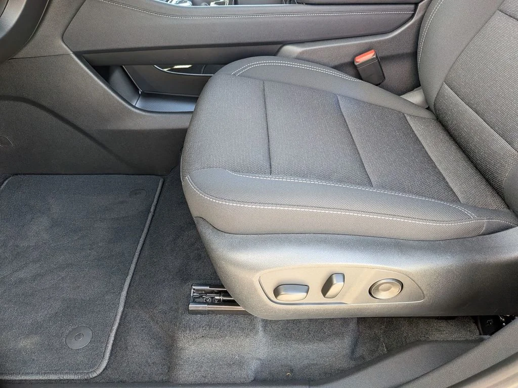 2026 Chevrolet Traverse LT - Photo 15