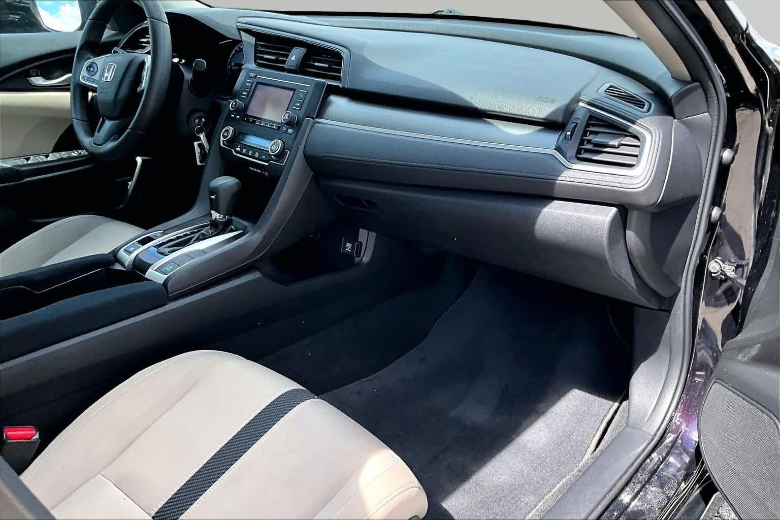 Used 2018  Honda LX image 19