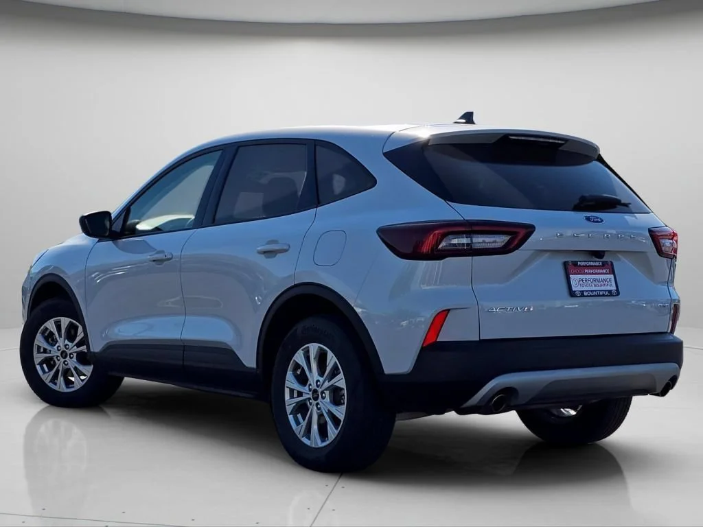 Used 2025 Silver Metallic Ford Active image 22